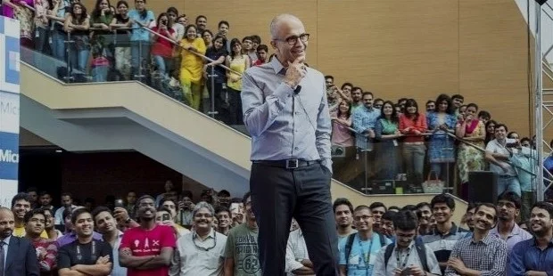 satya nadella early life