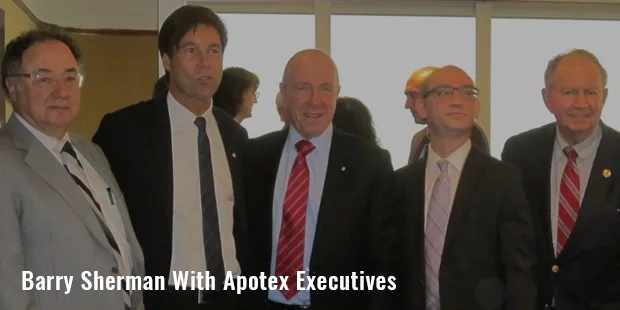 Барри Шерман с руководителями Apotex