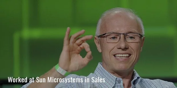 Работал в Sun Microsystems в отделе продаж Работал в Sun Microsystems в отделе продаж