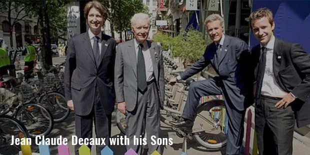 jean claude decaux with his sons jean claude decaux with his sons