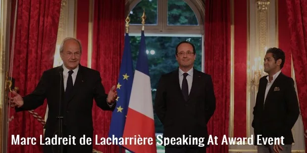марк ладре де лашарьер выступает на церемонии награждения