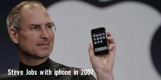 Джобс с iPhone