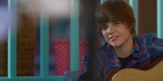 джастин бибер one less lonely girl альбом