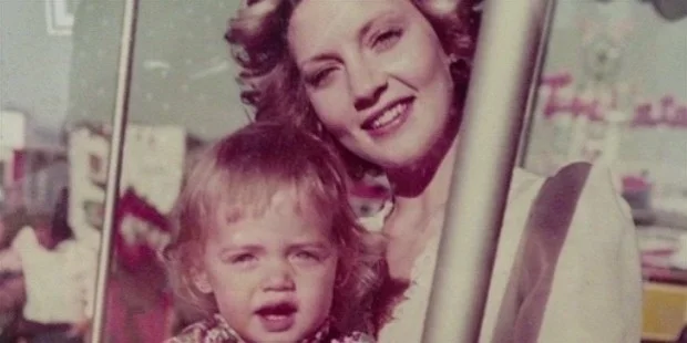 01 amber valletta mom 01 amber valletta mom